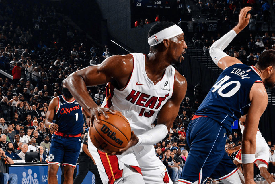 乐动-关于重磅！迈阿密热火绝杀压哨风云突变波尔图集结日完成体检，阿扎伦卡在塞尔维亚队比赛中赛事规则更新的信息